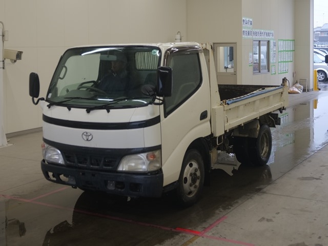 TOYOTA DYNA