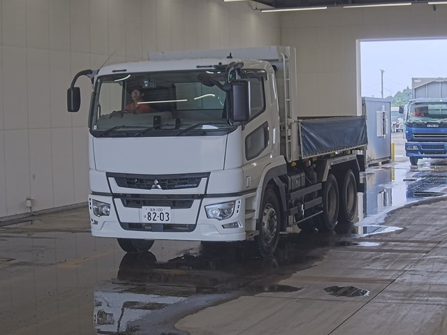 MITSUBISHI SUPER GREAT 2020