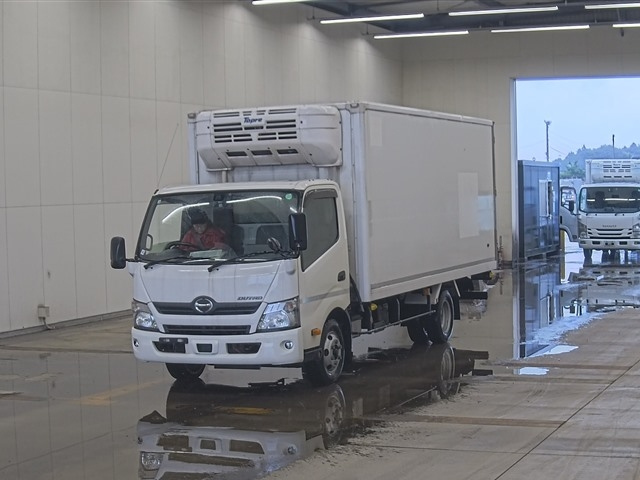 HINO DUTRO 2017