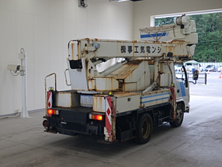 ISUZU ELF 2013