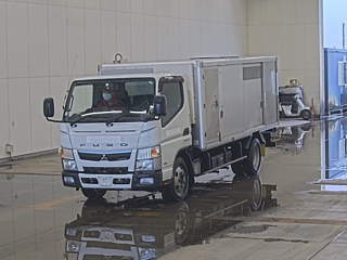 MITSUBISHI CANTER 2018