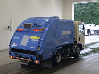 ISUZU ELF 2011