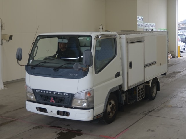 MITSUBISHI CANTER 2006