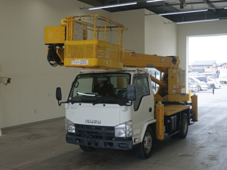 ISUZU ELF 2011