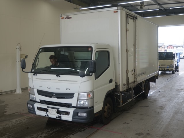 MITSUBISHI CANTER 2013
