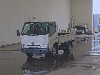 TOYOTA DYNA 2020