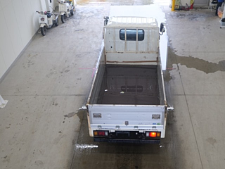 ISUZU ELF 2010