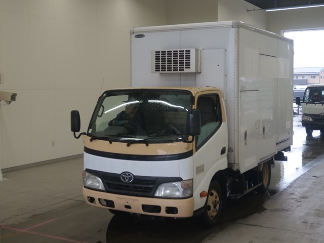 TOYOTA DYNA 2010