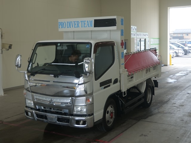 MITSUBISHI CANTER 2011