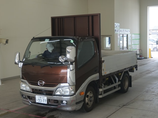 HINO DUTRO 2014