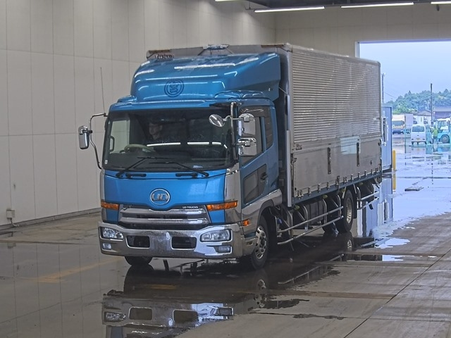 NISSAN CONDOR 2012