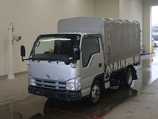 NISSAN TRUCK 2008