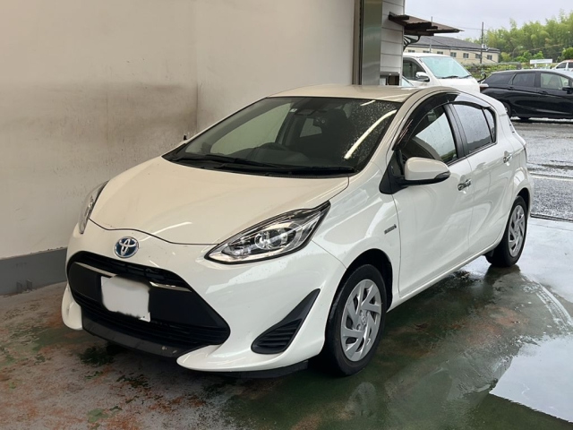 TOYOTA AQUA 2018