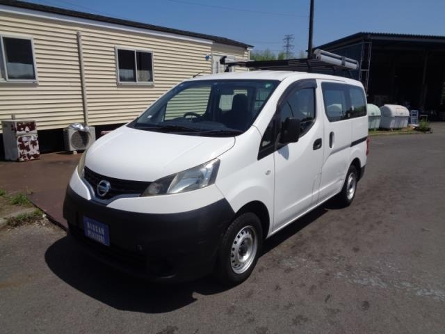 NISSAN NV200 2018