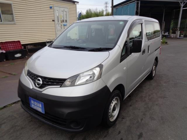 NISSAN NV200 2018