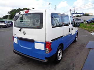 NISSAN NV200 2022