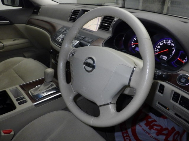 NISSAN FUGA 2008