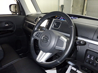 DAIHATSU TANTO 2015