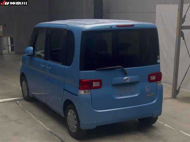 DAIHATSU TANTO 2008