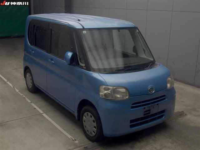 DAIHATSU TANTO 2008