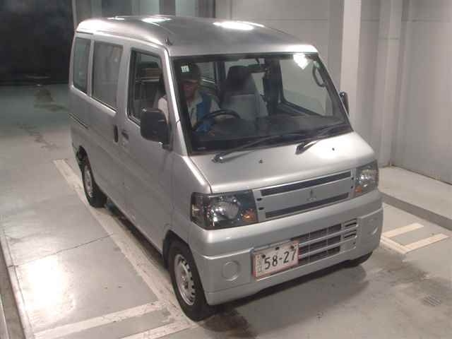 MITSUBISHI MINICAB VAN 2011