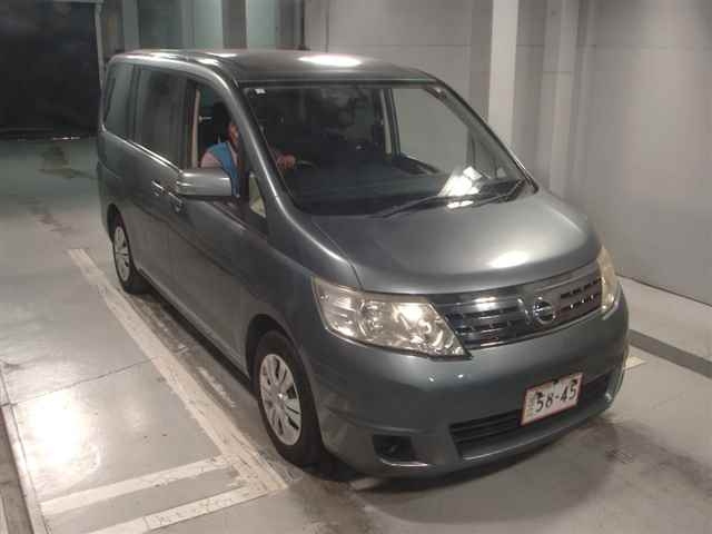 NISSAN SERENA 2010