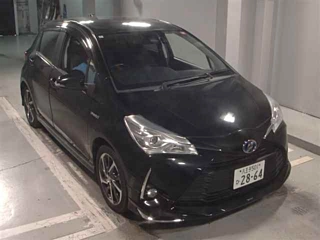 TOYOTA VITZ 2018