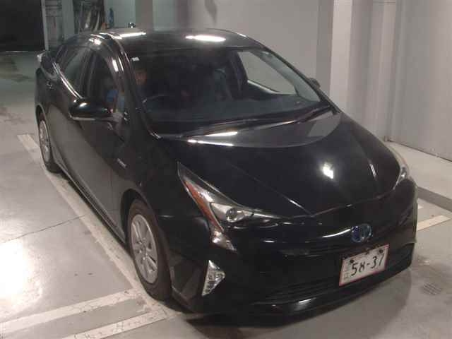 TOYOTA PRIUS 2016