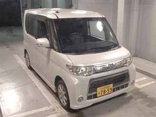 DAIHATSU TANTO 2012