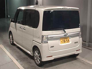DAIHATSU TANTO 2012