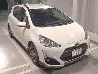 TOYOTA AQUA 2015