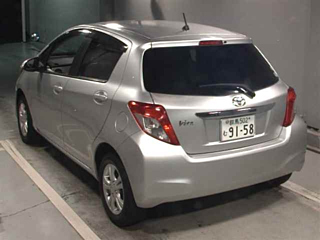 TOYOTA VITZ 2014