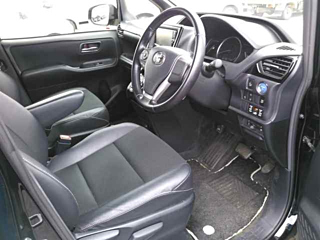TOYOTA NOAH 2017