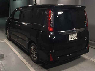 TOYOTA NOAH 2017