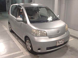 TOYOTA PORTE 2011