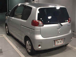 TOYOTA PORTE 2011