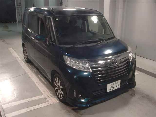 TOYOTA ROOMY 2017