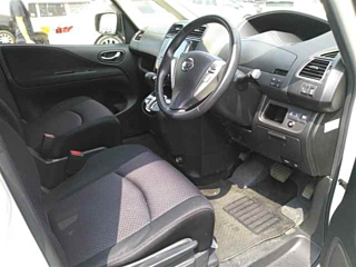NISSAN SERENA 2011