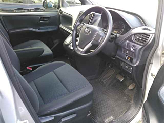 TOYOTA NOAH 2016
