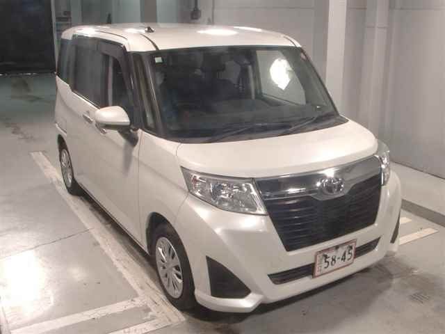 TOYOTA ROOMY 2016