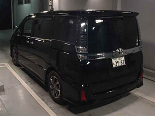 TOYOTA VOXY 2018