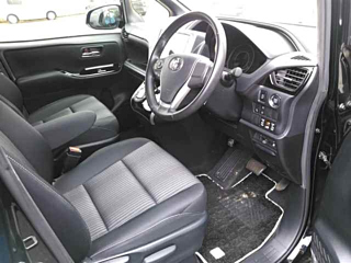 TOYOTA VOXY 2018