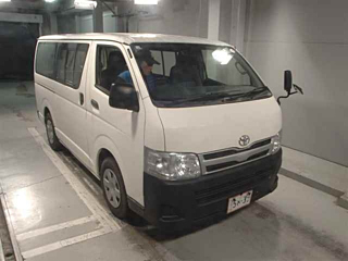 TOYOTA HIACE VAN 2014