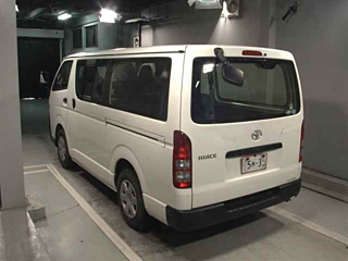 TOYOTA HIACE VAN 2014