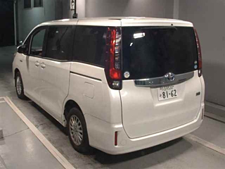 TOYOTA NOAH 2015