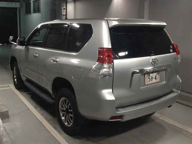 TOYOTA LAND CRUISER PRADO 2010