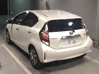 TOYOTA AQUA 2020