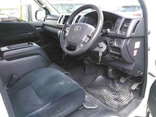 TOYOTA HIACE VAN 2015