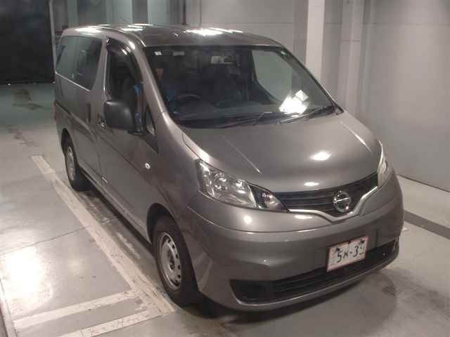 NISSAN NV200 2019