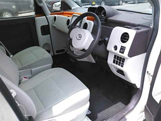 TOYOTA PORTE 2012